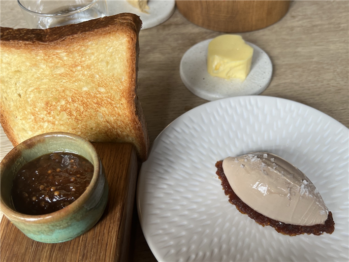parfait with toast